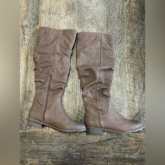 New Call it Spring Boots 👢 - Picture 1 of 13